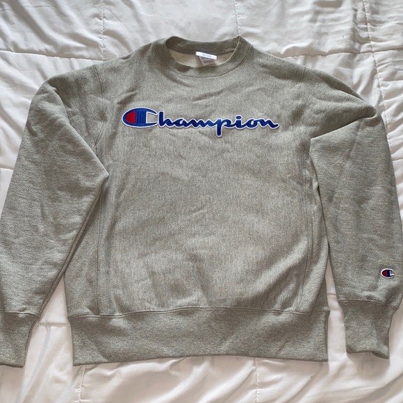 Sweatshirt/Crewneck - Picture 1 of 3